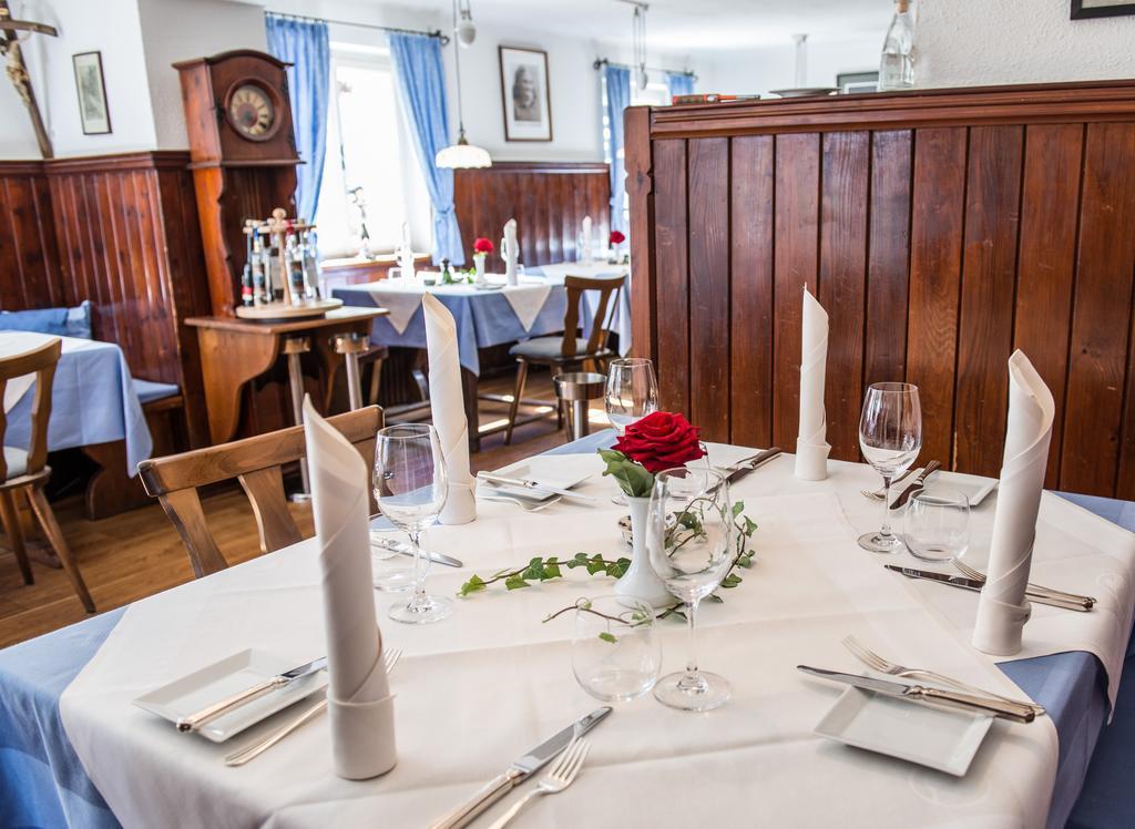 Landgasthof & Restaurant Batzenhaeusl Sankt Gilgen Extérieur photo